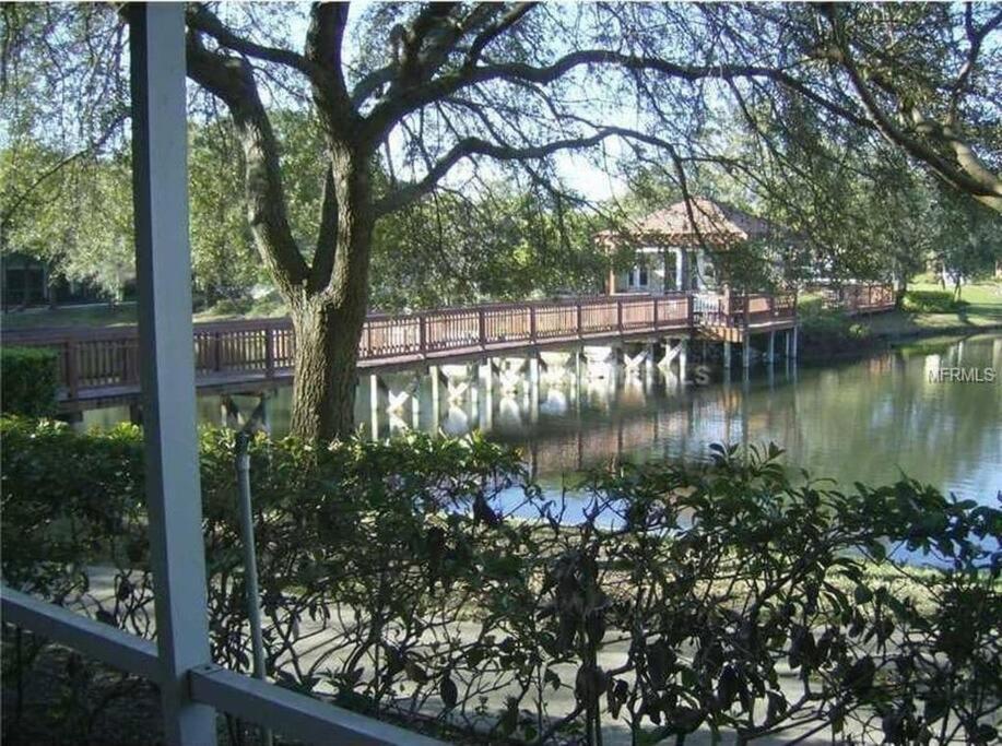 Lakeview Condo In Gated Community 坦帕 外观 照片